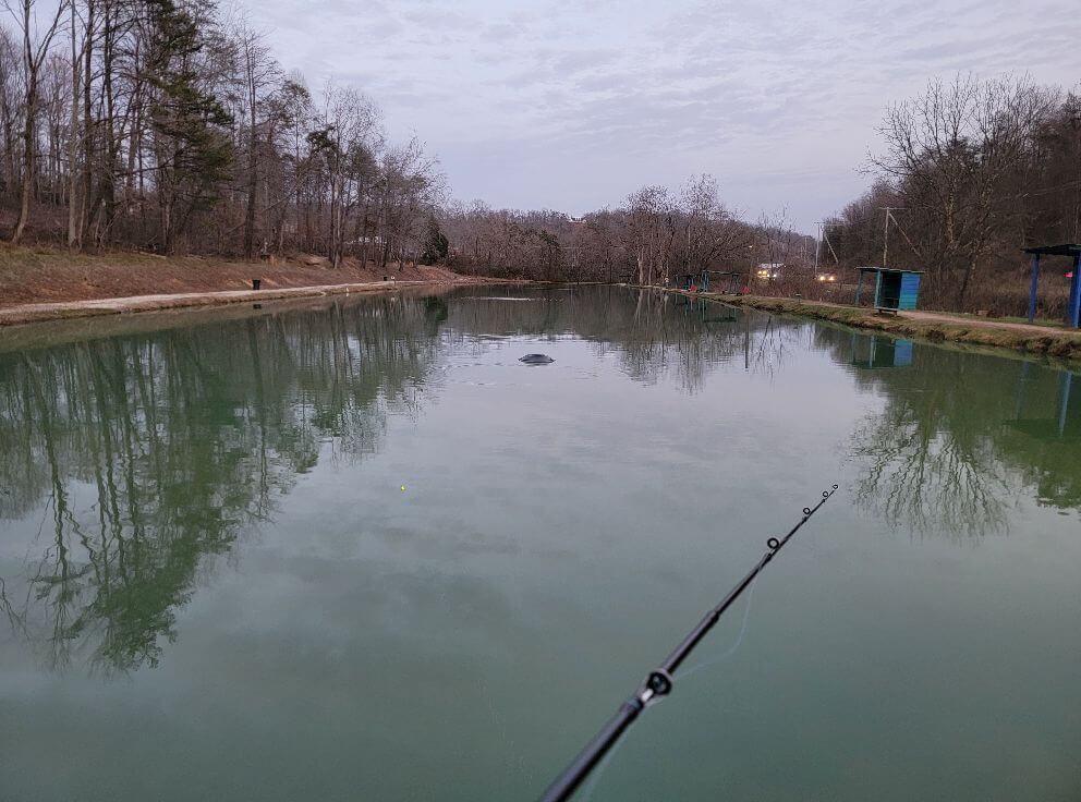 Off The Hook Fishing Lake Hurricane, West Virginia